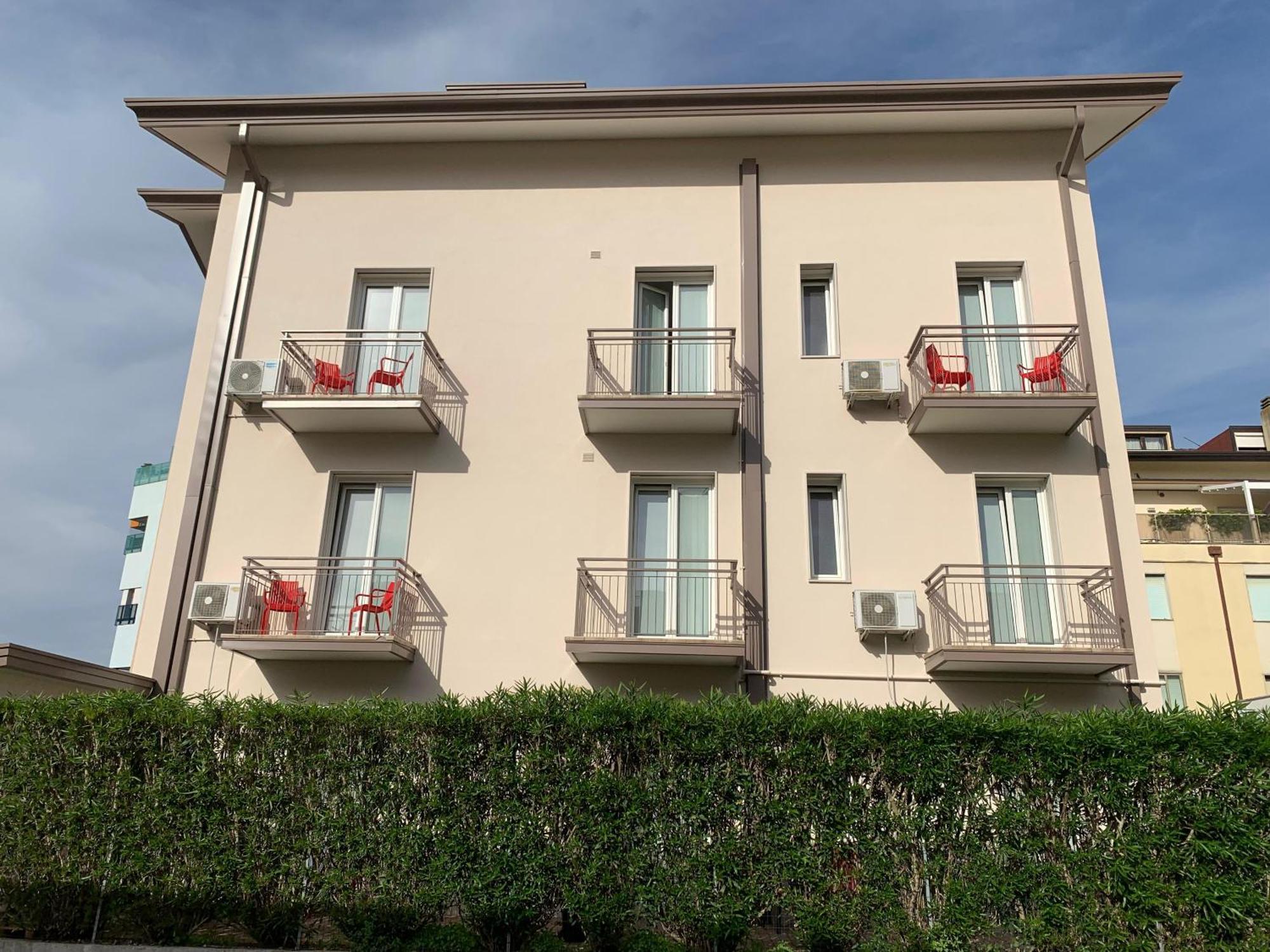 Dainese Apartments, Casa Ester Lido di Jesolo Dış mekan fotoğraf